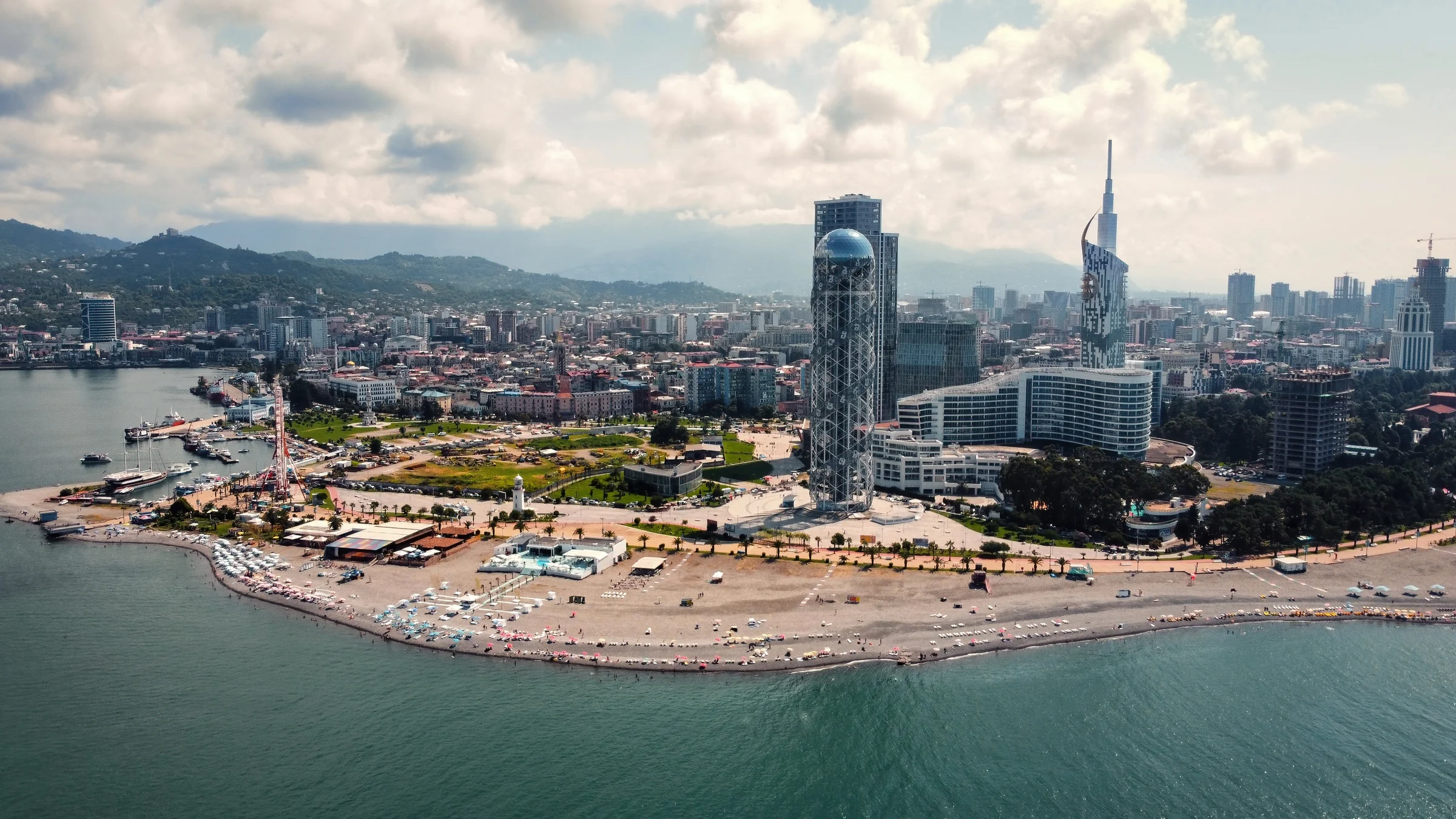 Batumi Guide (2026): Where to Stay, What to Do, Food, Beaches & Honest Advice